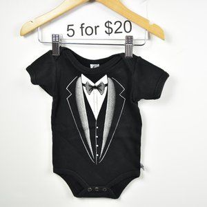 Black and white tux graphic bodysuit 3-6m